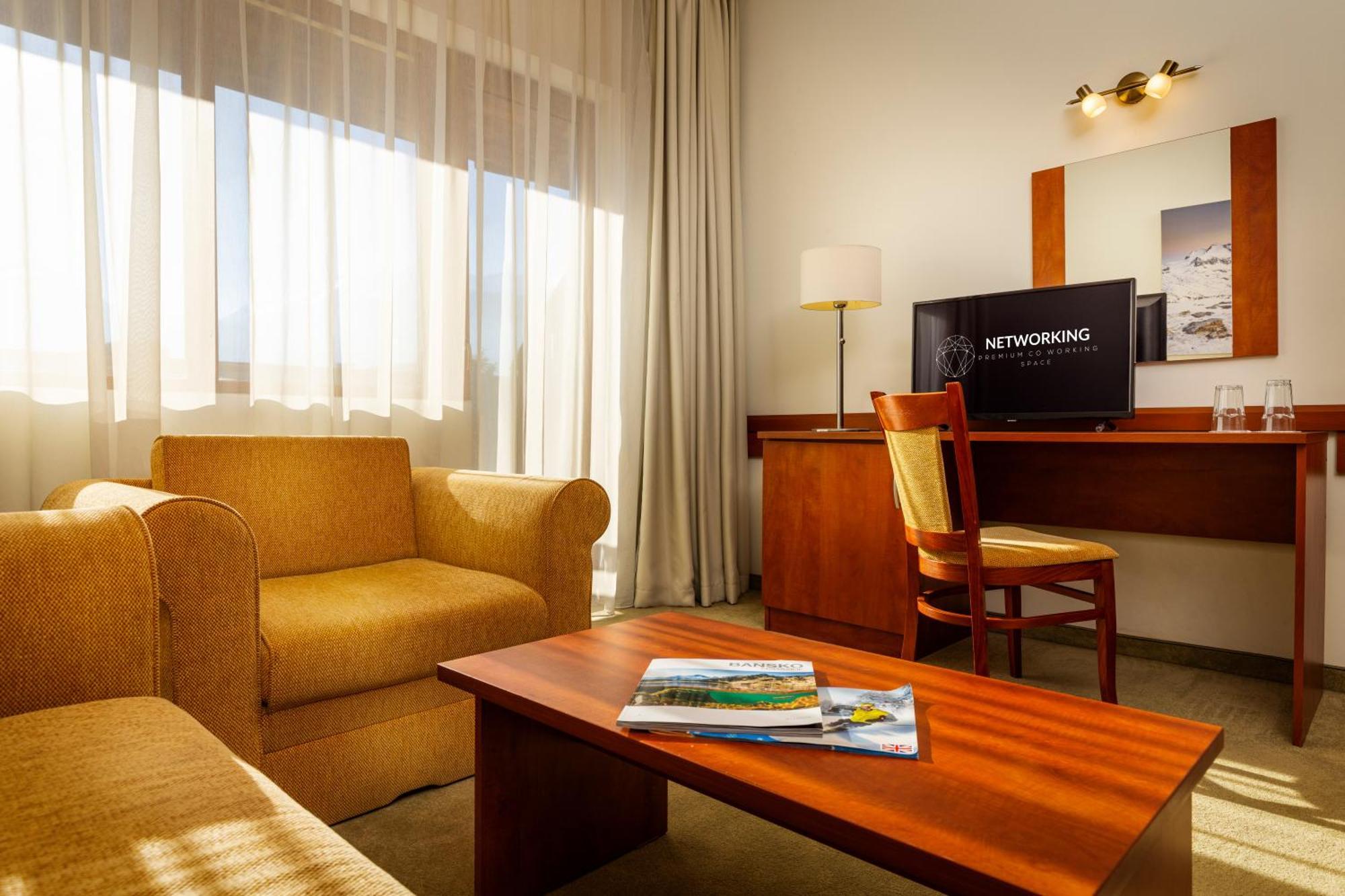 Coliving Bansko, The Social Hotel By Networking Premium Bagian luar foto