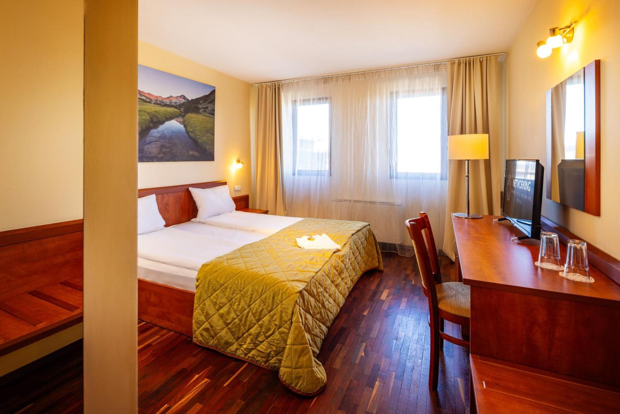 Coliving Bansko, The Social Hotel By Networking Premium Bagian luar foto